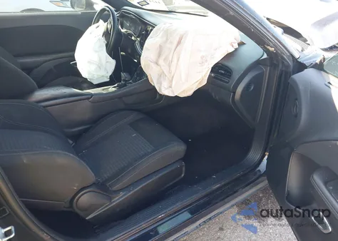 2018 Dodge Challenger Sxt z USA, uszkodzony, nr VIN 2C3CDZAG4JH322496